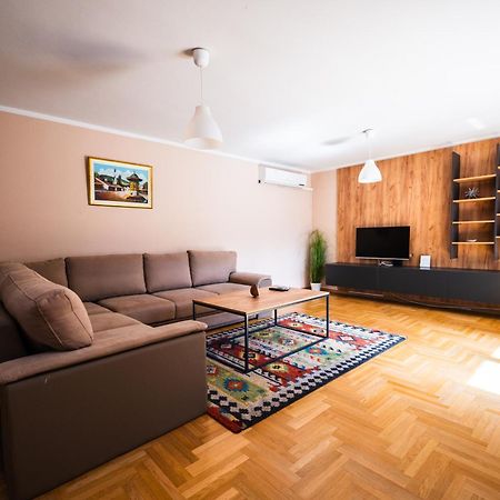 Spacious & Modern Apartments- Old Town Сараєво Екстер'єр фото