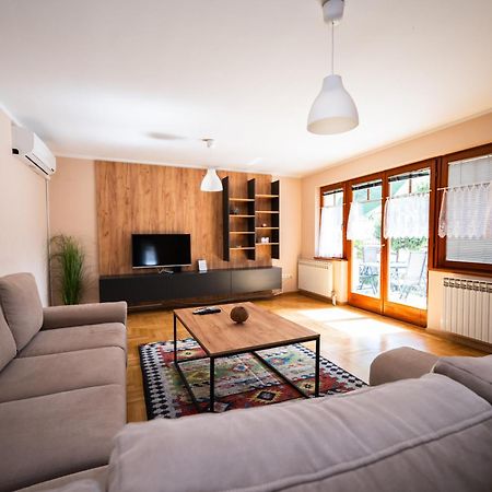 Spacious & Modern Apartments- Old Town Сараєво Екстер'єр фото