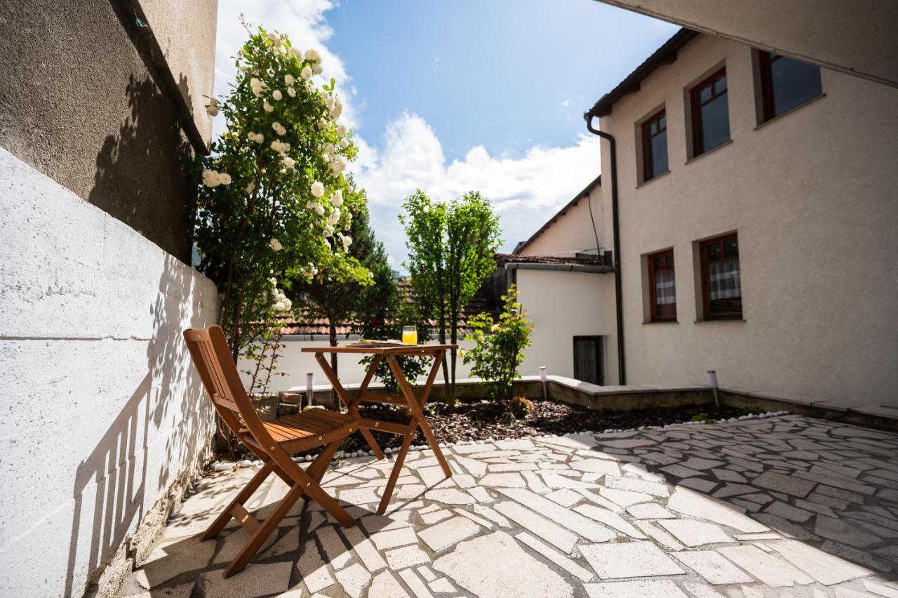 Spacious & Modern Apartments- Old Town Сараєво Екстер'єр фото