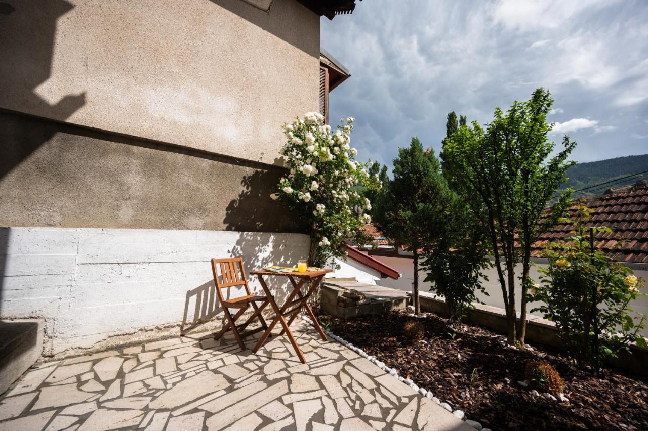 Spacious & Modern Apartments- Old Town Сараєво Екстер'єр фото