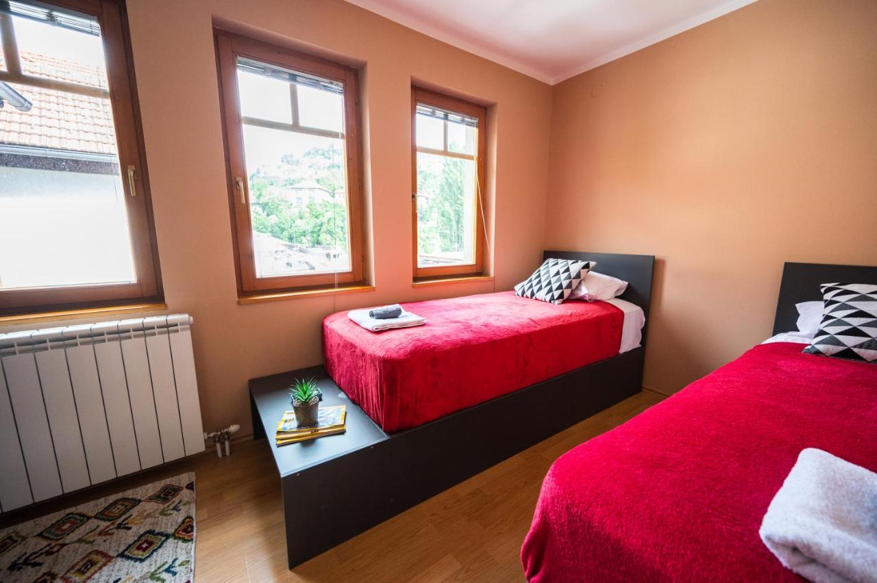 Spacious & Modern Apartments- Old Town Сараєво Екстер'єр фото