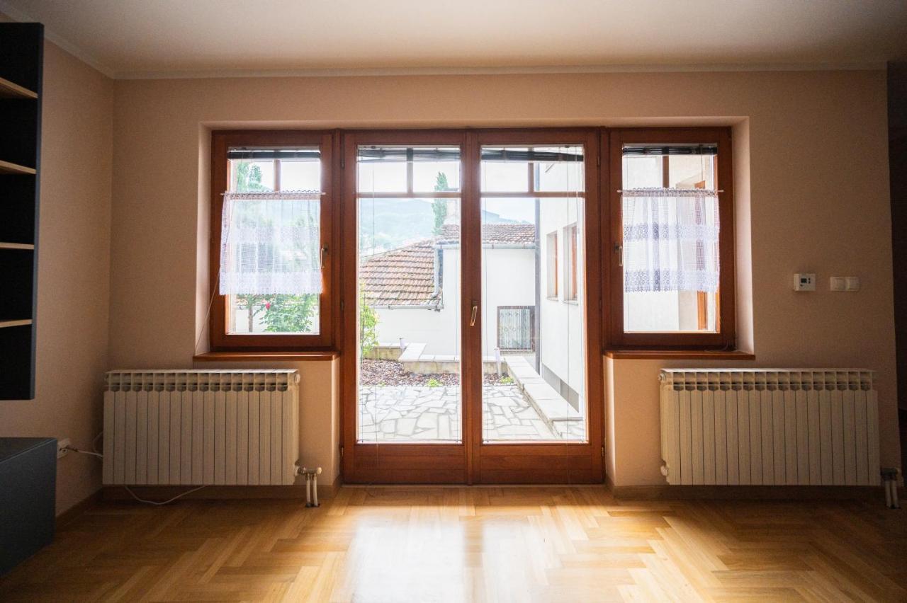 Spacious & Modern Apartments- Old Town Сараєво Екстер'єр фото