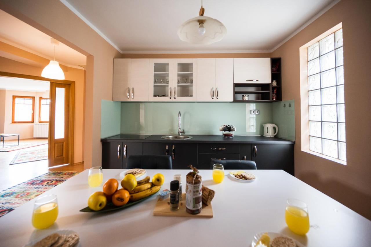 Spacious & Modern Apartments- Old Town Сараєво Екстер'єр фото