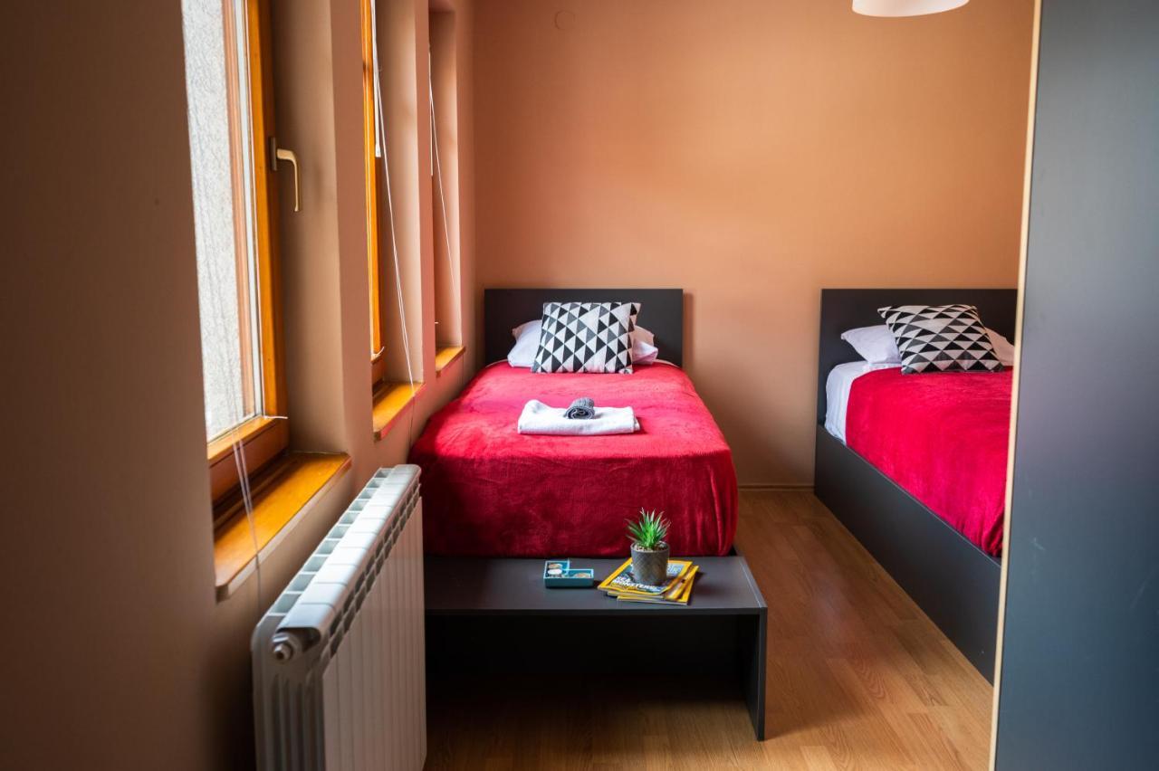 Spacious & Modern Apartments- Old Town Сараєво Екстер'єр фото